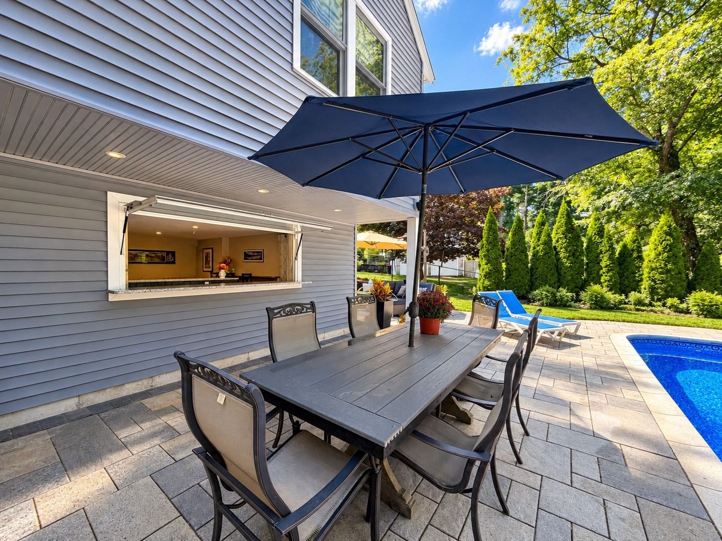 61 Lisa Ave Plymouth — Photo 6 of 13