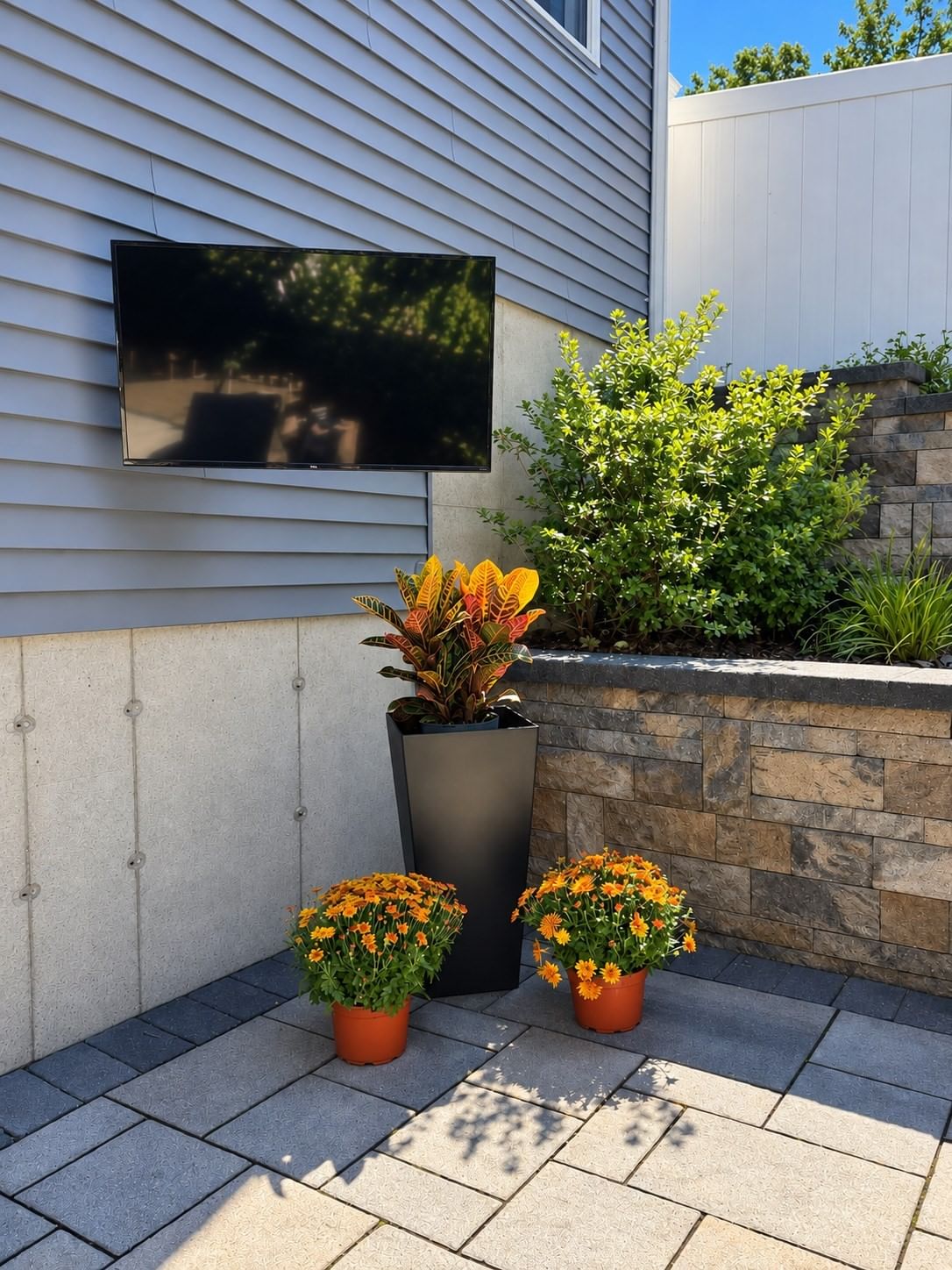 61 Lisa Ave Plymouth — Photo 8 of 13