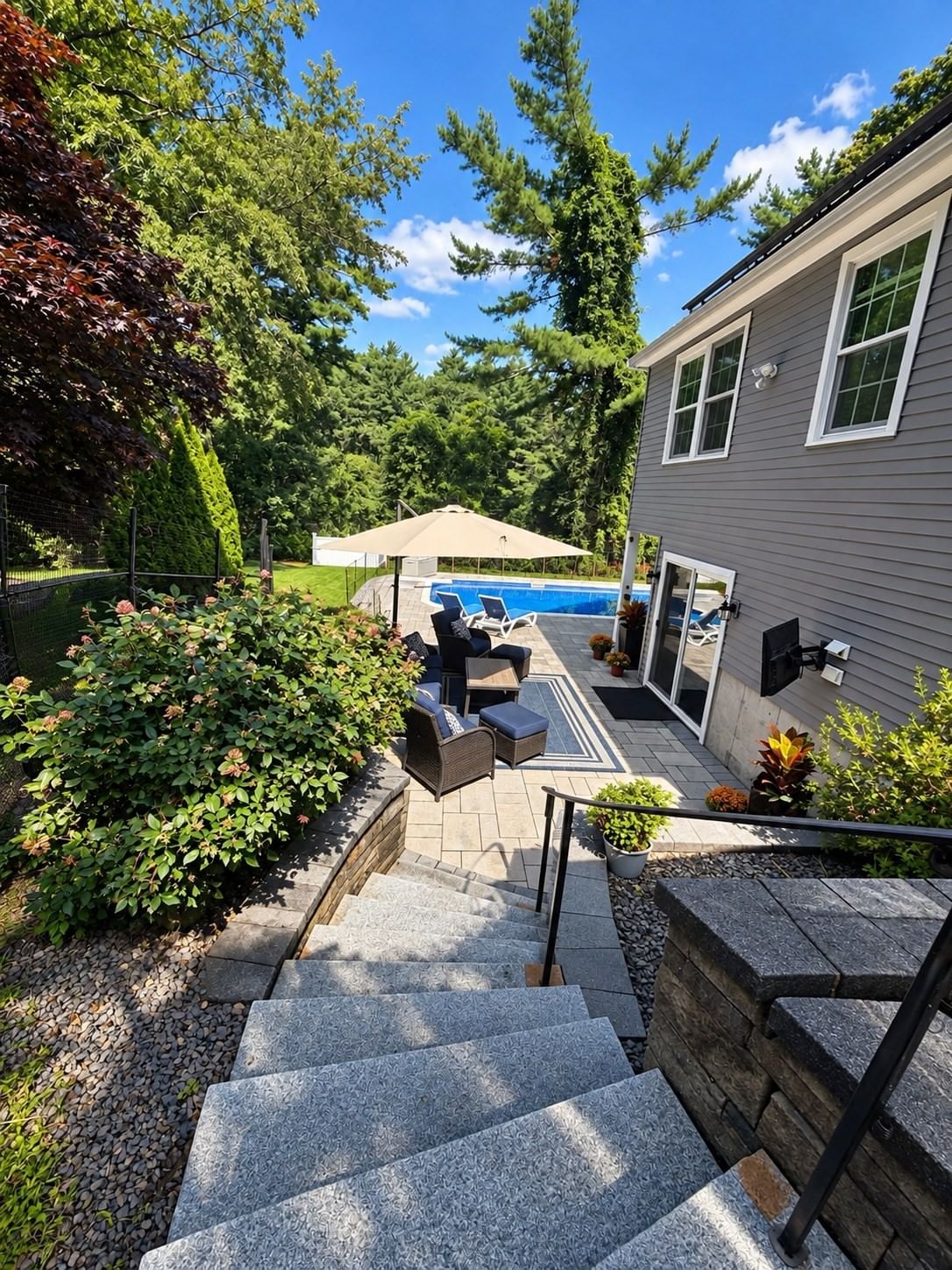 61 Lisa Ave Plymouth — Photo 9 of 13