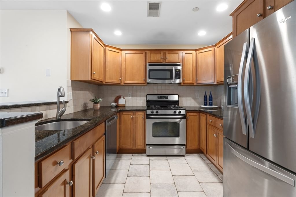 120 Wyllis Ave #310 Everett — Photo 11 of 27