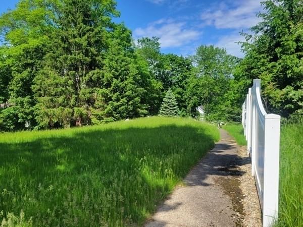 1237 Main Street Athol — Photo 2 of 5