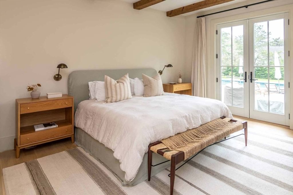 37 Plain Field Way Edgartown — Photo 16 of 42