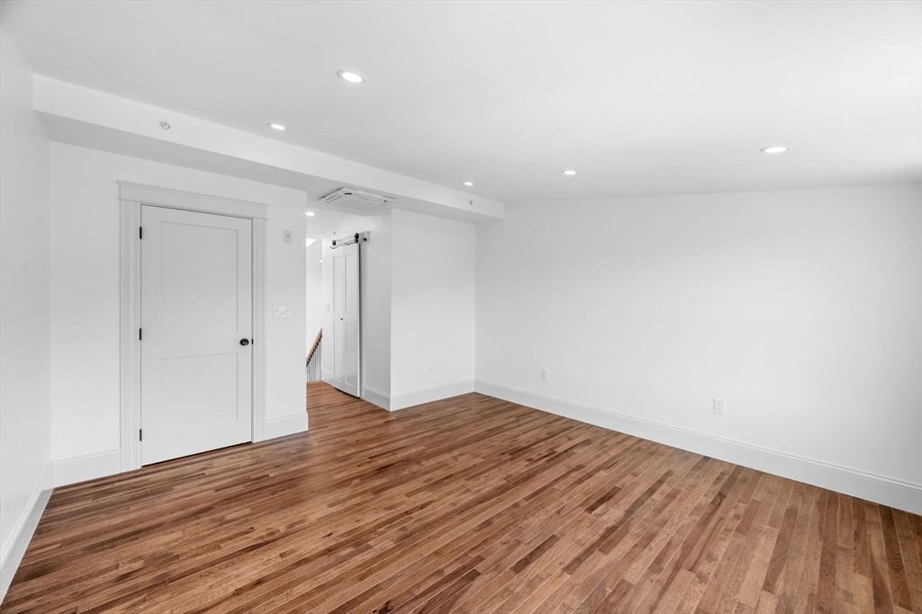 58 Granite Street #4 Gloucester — Photo 14 of 42