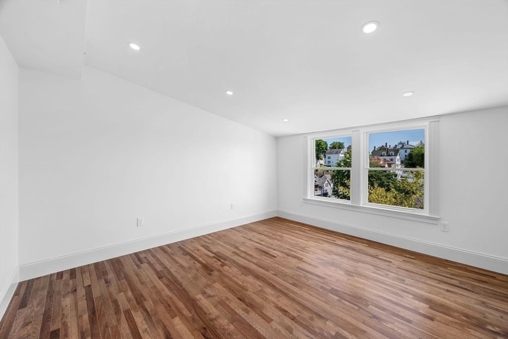 58 Granite Street #4 Gloucester — Photo 18 of 42