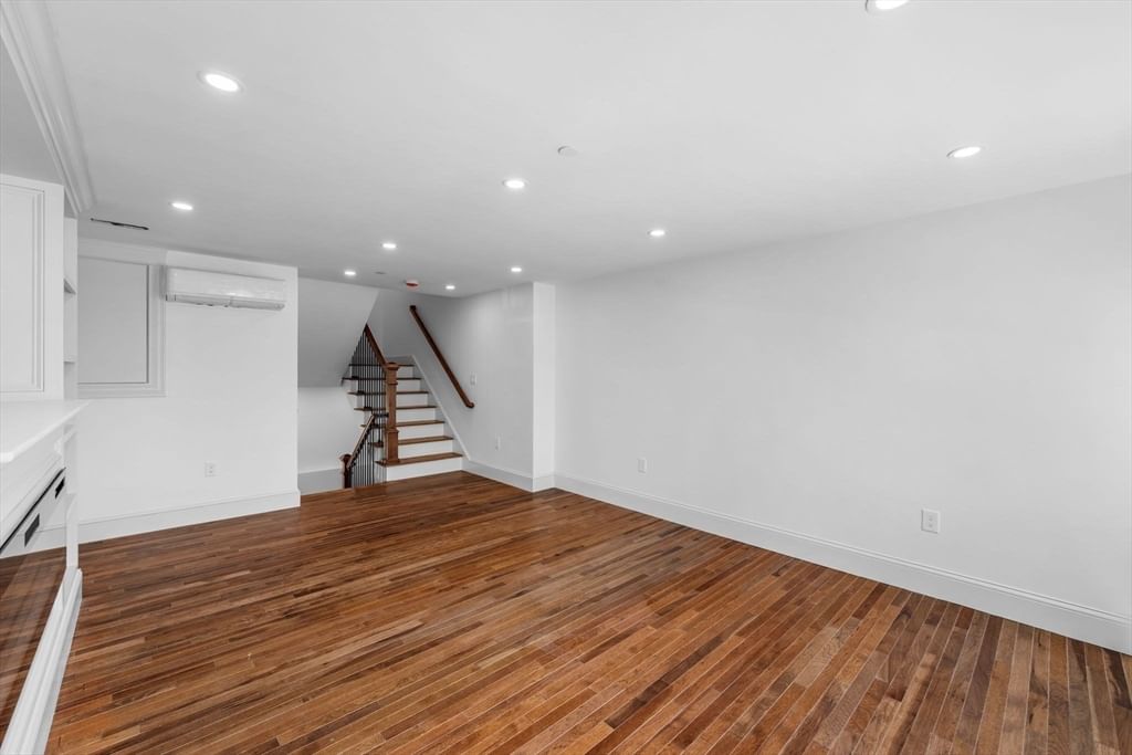 58 Granite Street #4 Gloucester — Photo 38 of 42