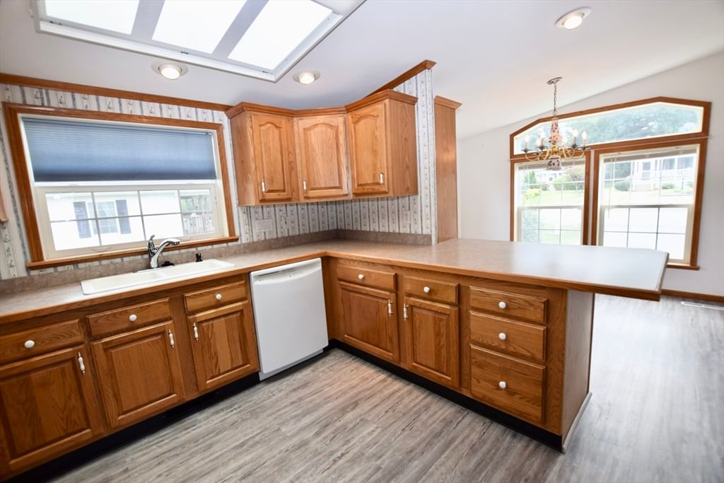 29 Lyn Ln. Middleboro — Photo 18 of 42