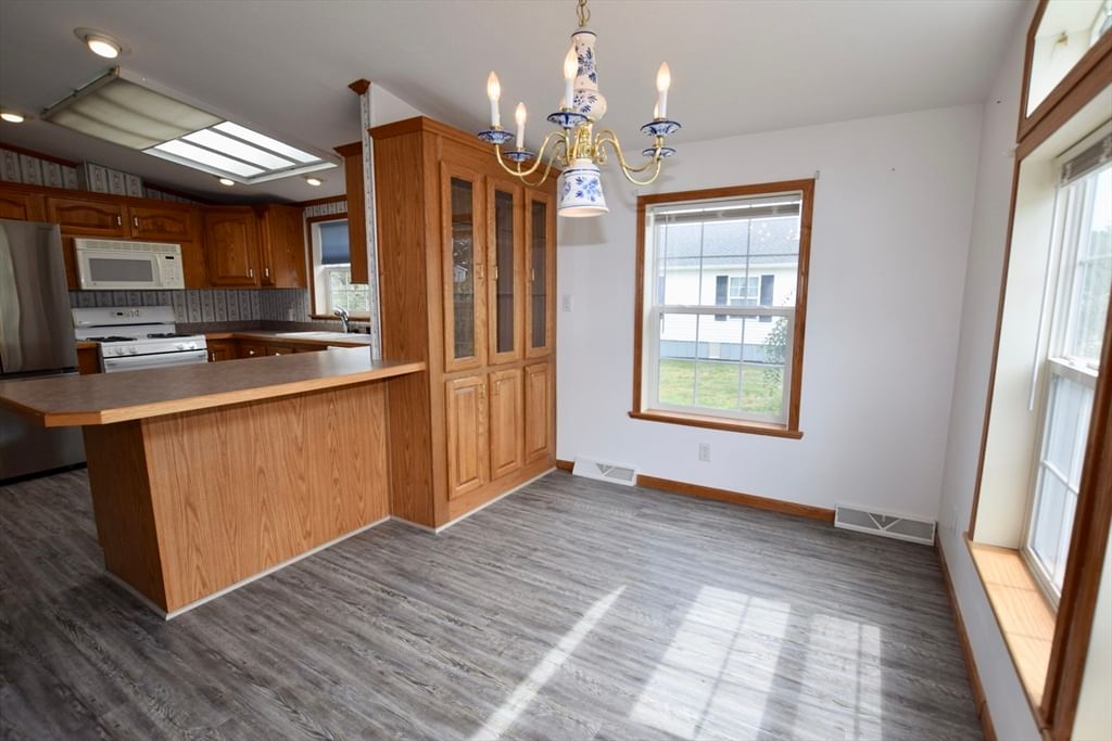 29 Lyn Ln. Middleboro — Photo 20 of 42