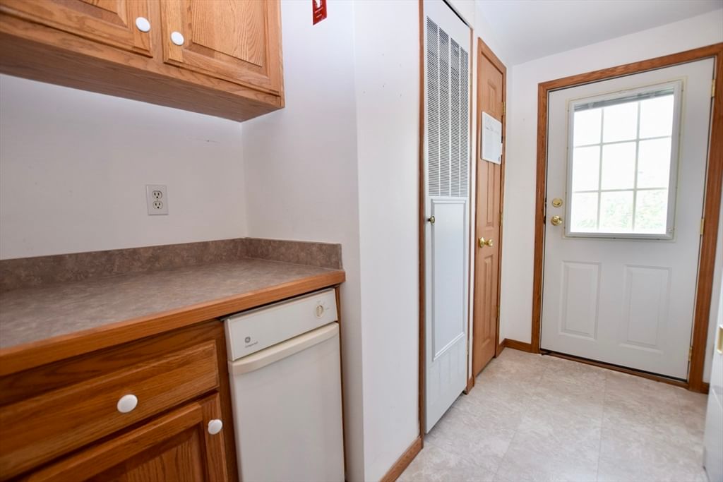 29 Lyn Ln. Middleboro — Photo 34 of 42