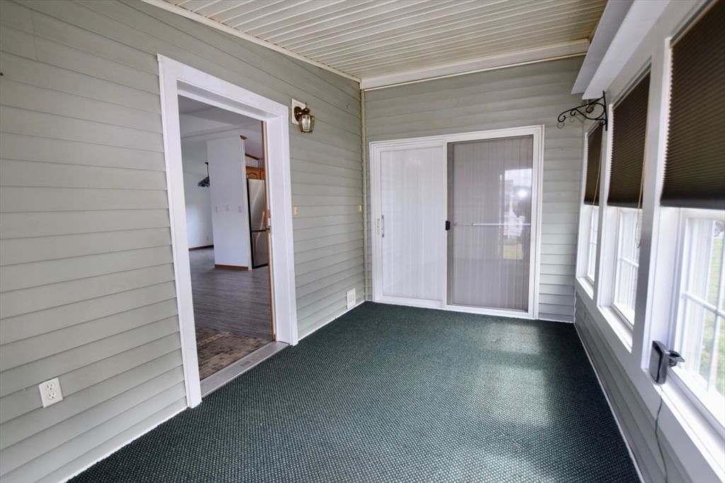 29 Lyn Ln. Middleboro — Photo 8 of 42