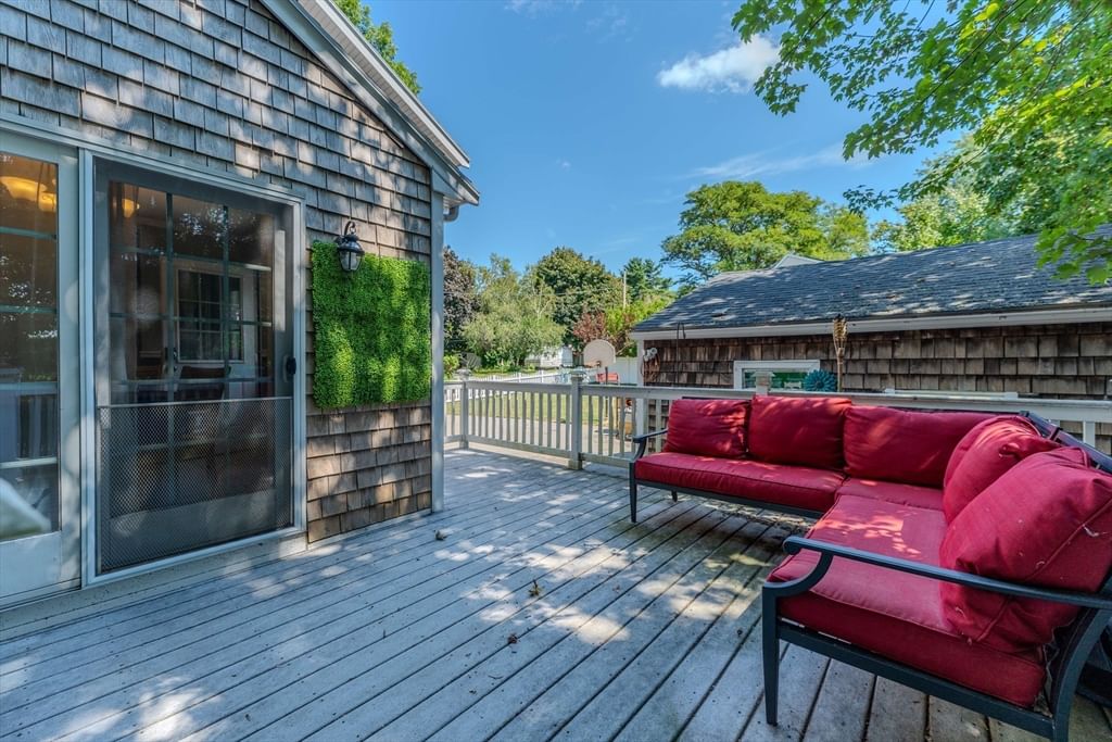 135 Thurber Ave Somerset — Photo 13 of 37