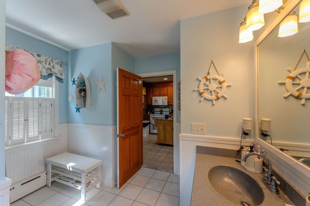 135 Thurber Ave Somerset — Photo 19 of 37
