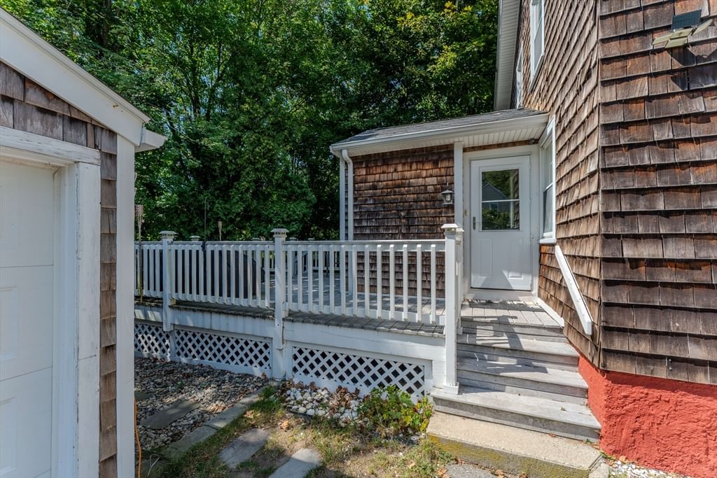 135 Thurber Ave Somerset — Photo 8 of 37