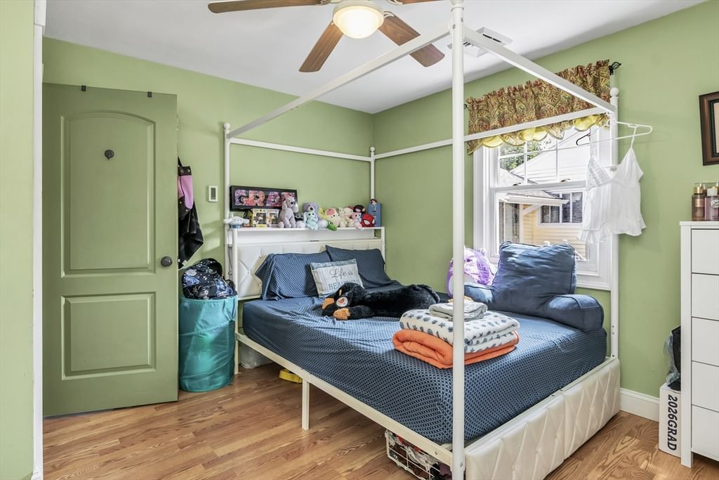 12 Oakland Lawrence — Photo 15 of 33