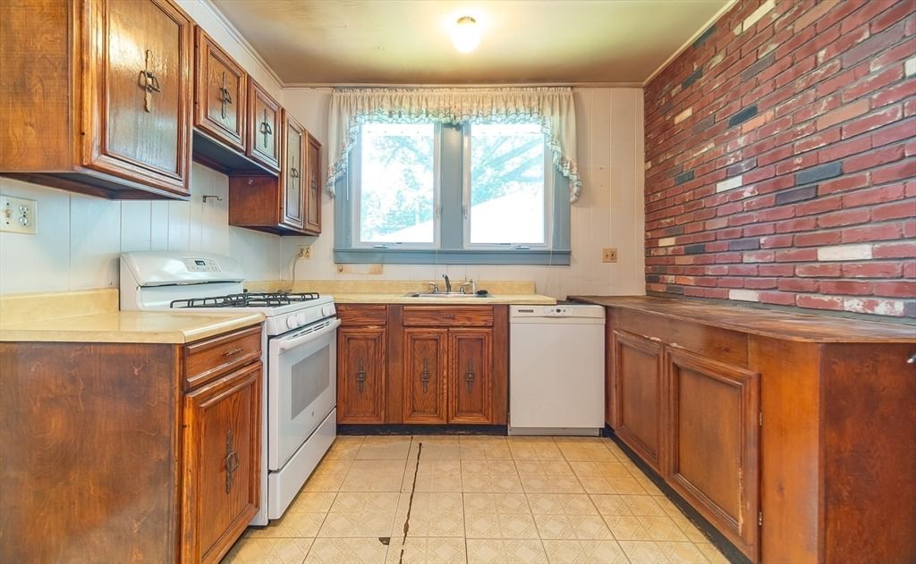 51 Itendale St Springfield — Photo 16 of 42