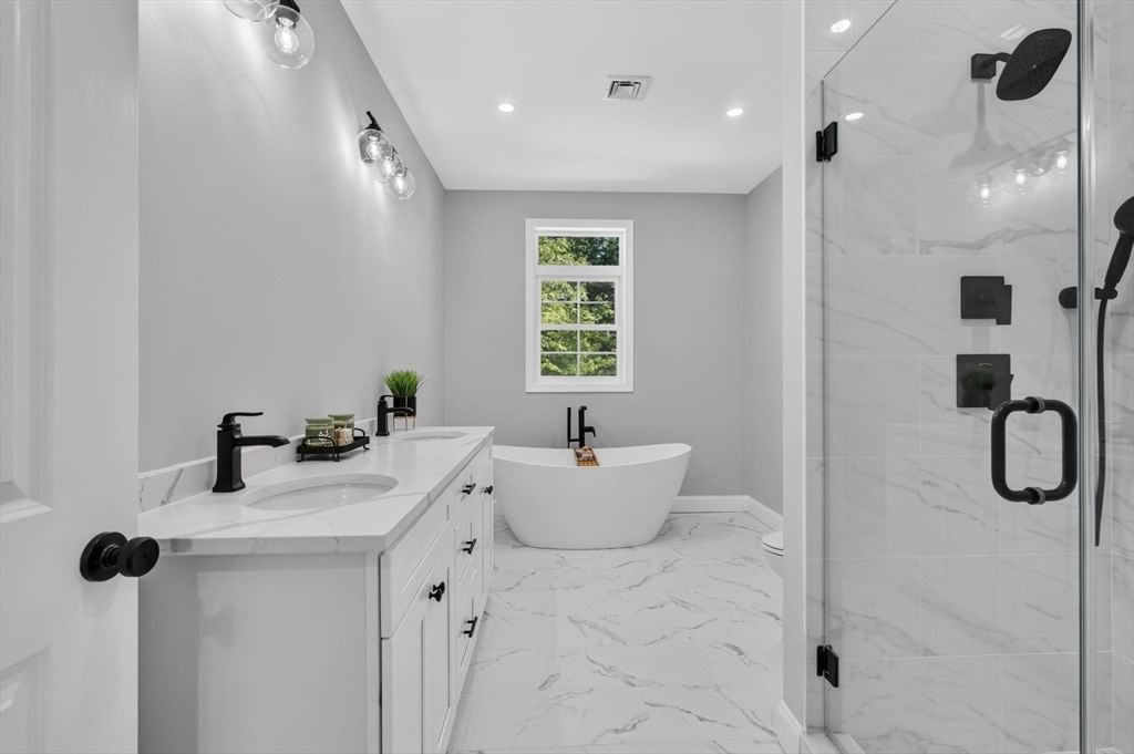 44 Grandview Road Reading — Photo 13 of 34