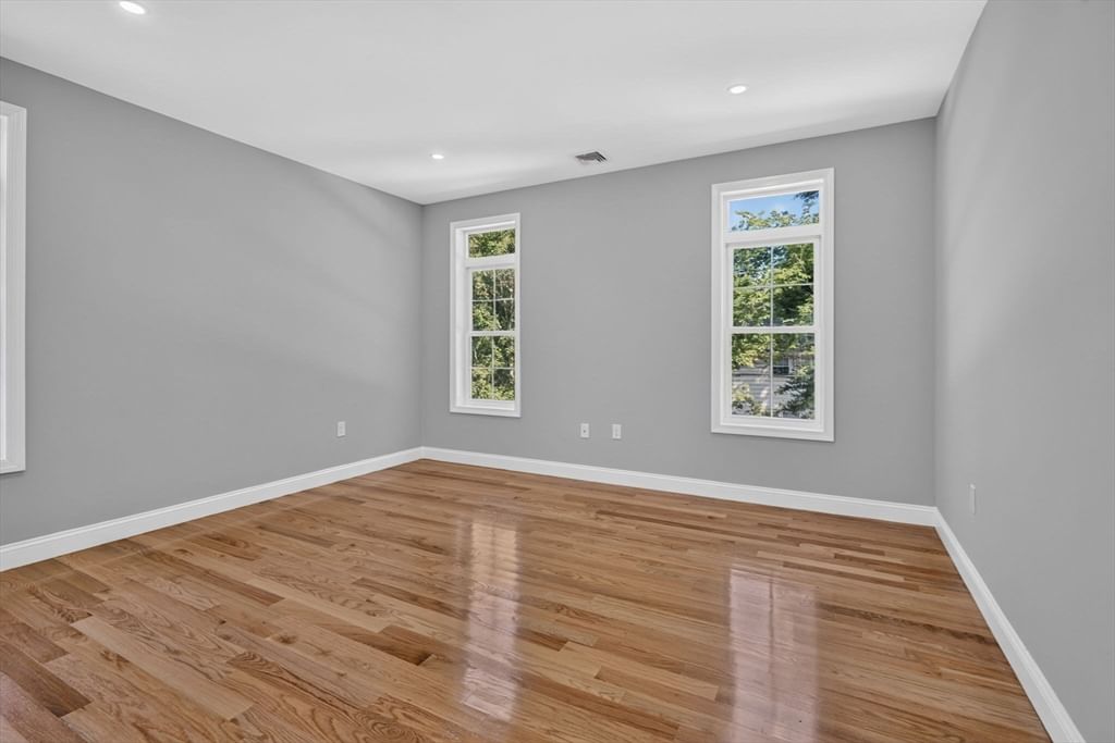 44 Grandview Road Reading — Photo 16 of 34
