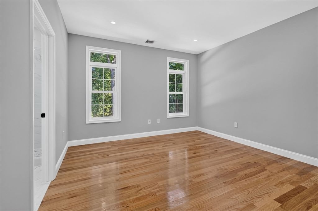 44 Grandview Road Reading — Photo 22 of 34