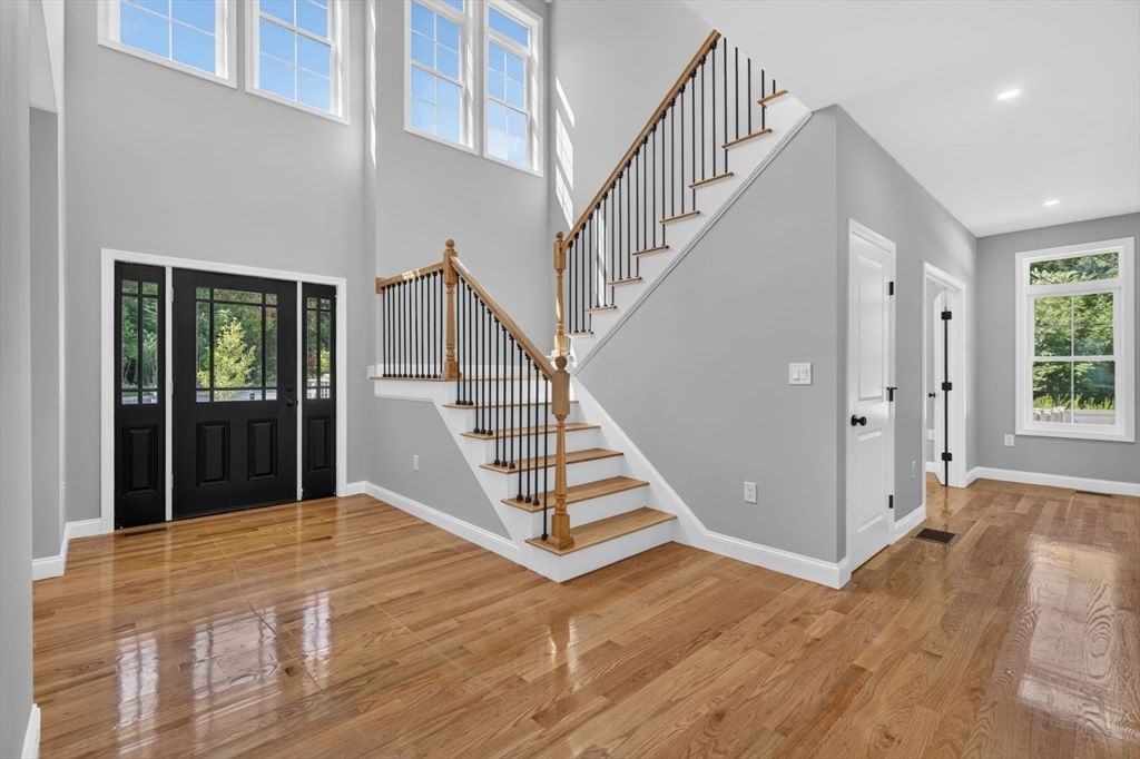 44 Grandview Road Reading — Photo 7 of 34