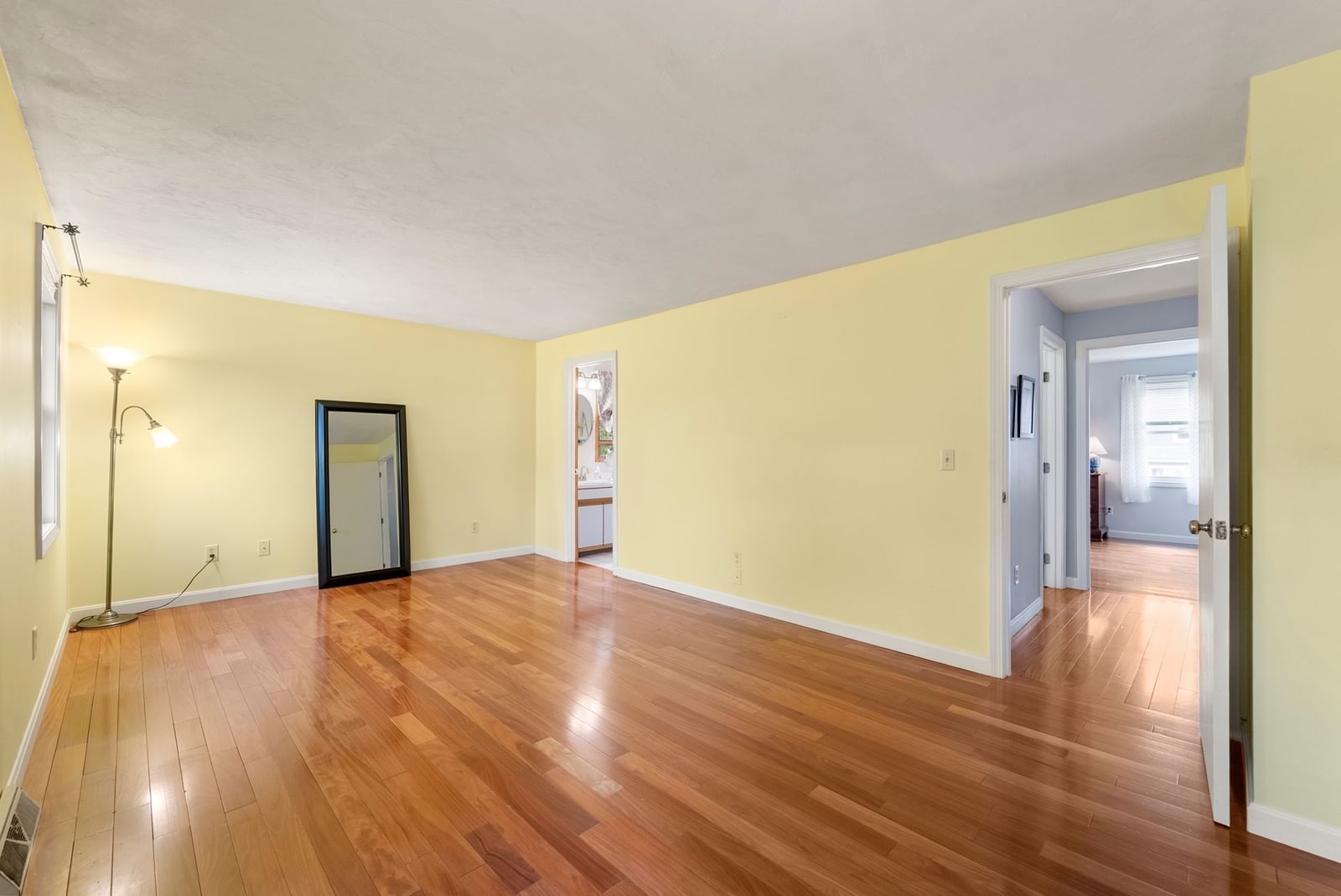 128 Orton St Ext Worcester — Photo 11 of 24