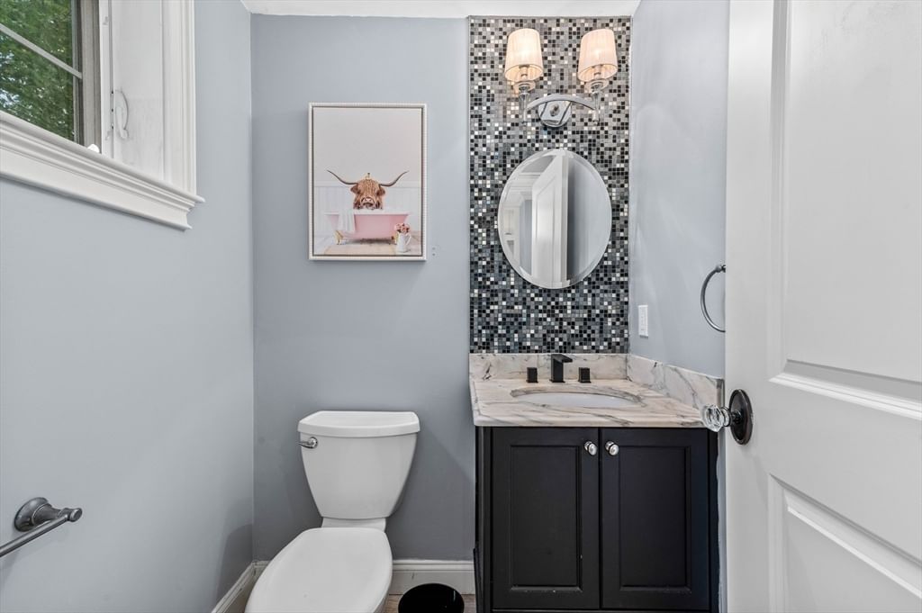 1471 Washington St. Canton — Photo 15 of 42