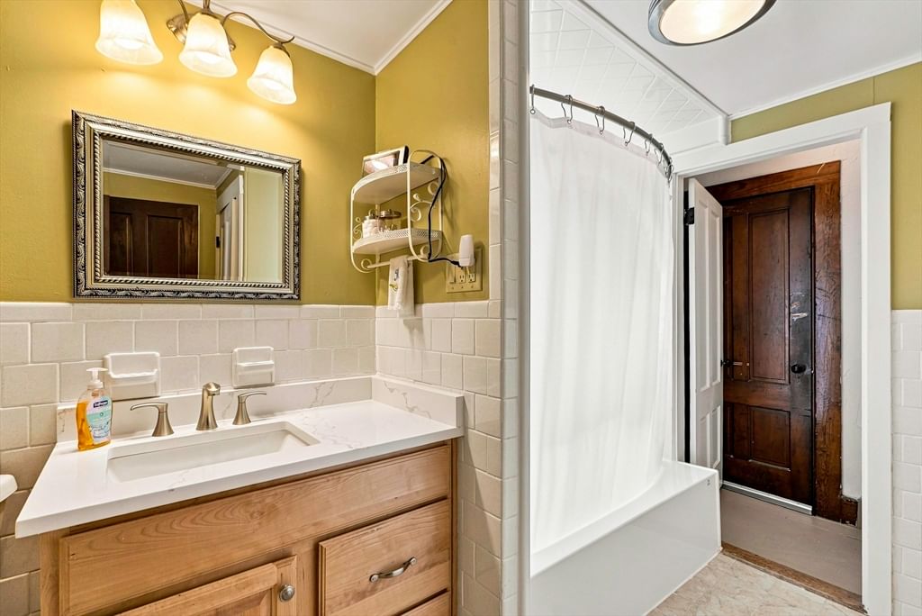 2 Gibbon Avenue, Milford, MA 01757 photo 5