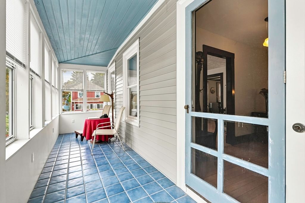 2 Gibbon Avenue Milford — Photo 4 of 41