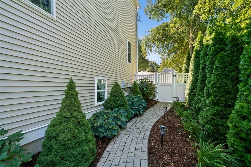 129 Bay Shore Dr Plymouth — Photo 33 of 41