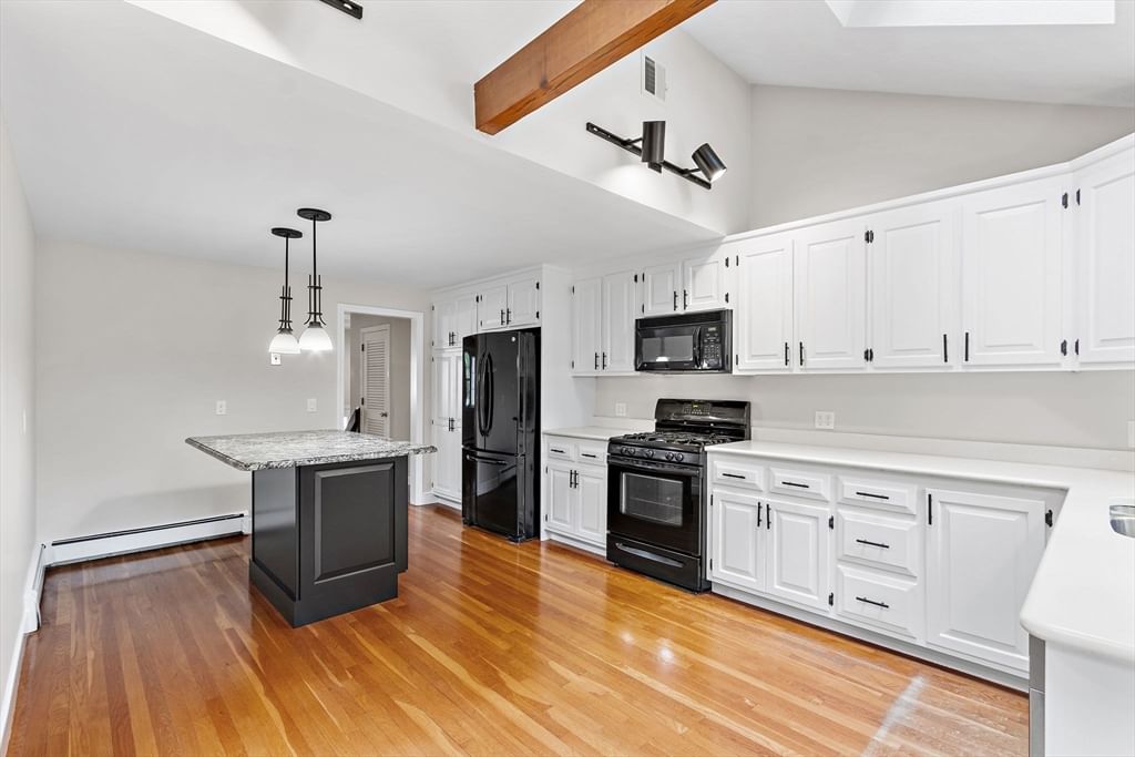 141 Longhill Rd Franklin — Photo 4 of 42