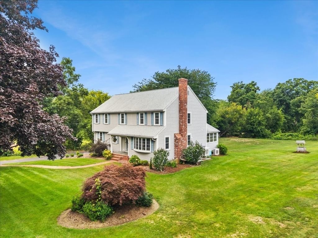 435 Highland Street East Bridgewater — Photo 2 of 42