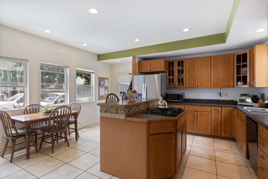 22 Porter St Lynn — Photo 11 of 24