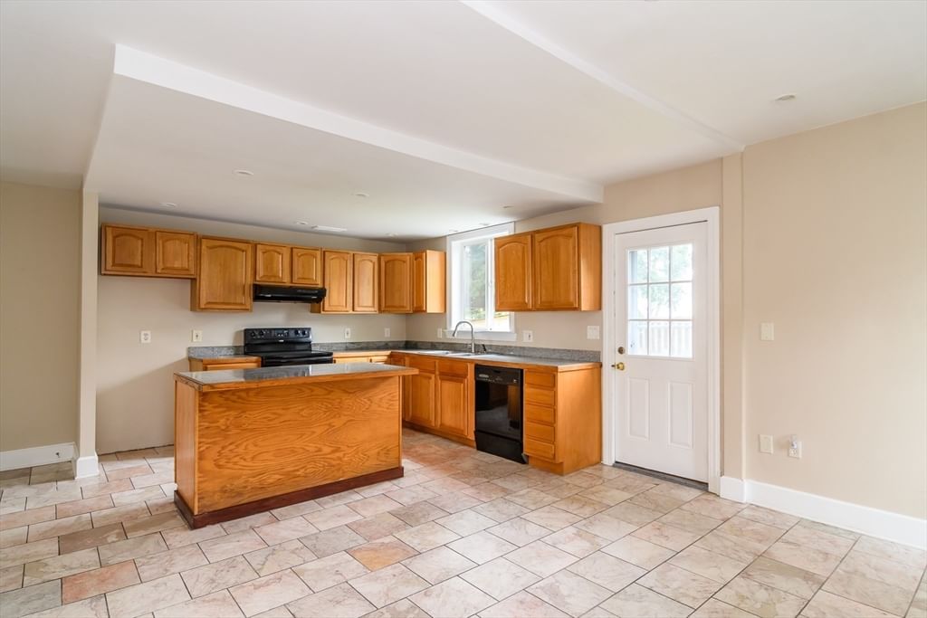 50 N Pleasant St #50 Taunton — Photo 7 of 20
