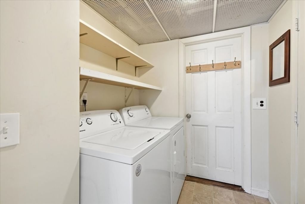 194-196 Hersey St Hingham — Photo 10 of 37