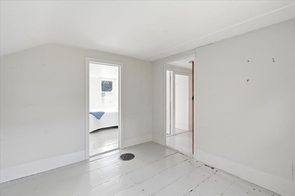 194-196 Hersey St Hingham — Photo 13 of 37
