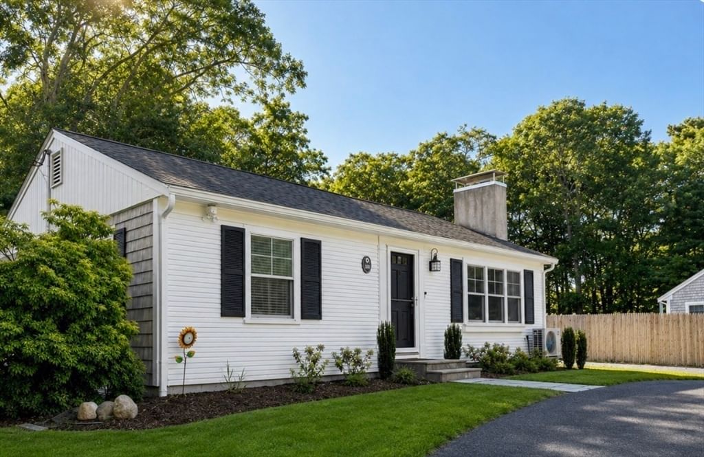 329 Swift Ave Barnstable — Photo 2 of 20