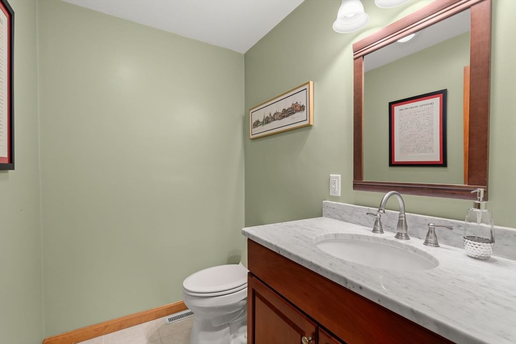 13 Bayberry Rd Raynham — Photo 21 of 42