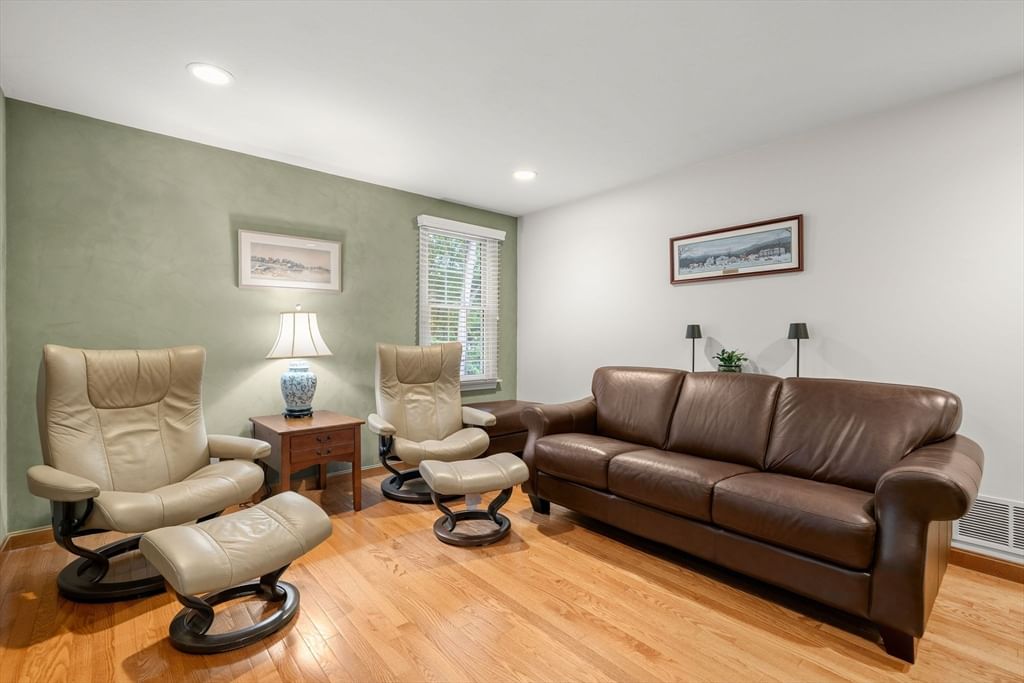 13 Bayberry Rd Raynham — Photo 6 of 42