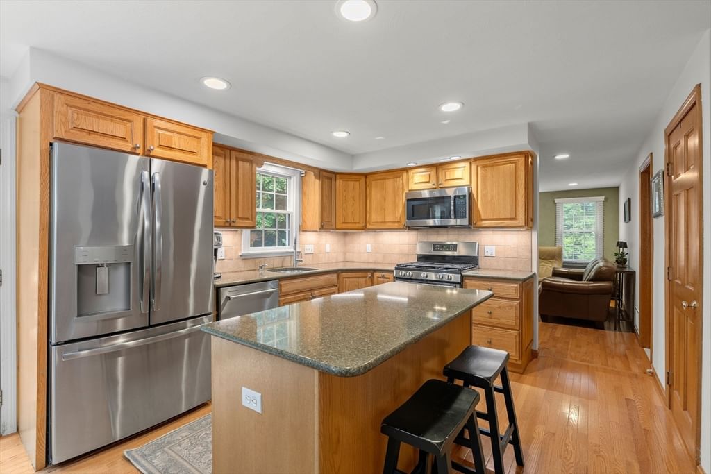 13 Bayberry Rd Raynham — Photo 8 of 42