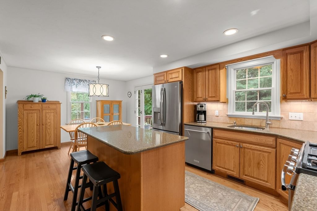 13 Bayberry Rd Raynham — Photo 9 of 42