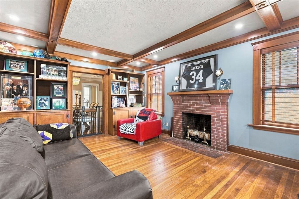 92 Narragansett Rd Quincy — Photo 17 of 33