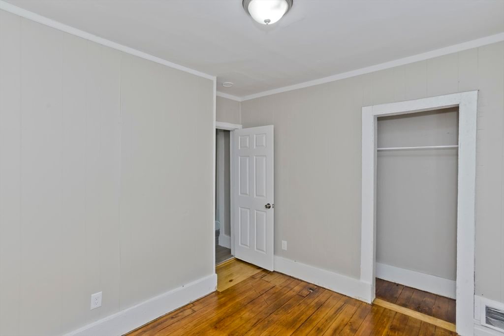 30 Hawthorne St Springfield — Photo 16 of 28