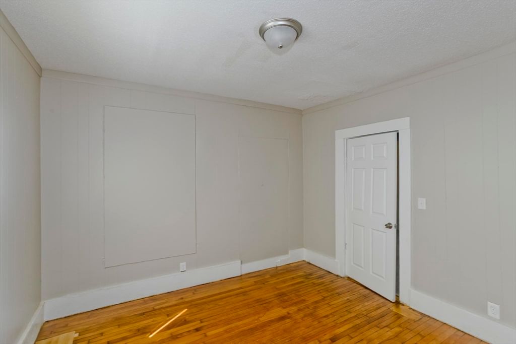 30 Hawthorne St Springfield — Photo 19 of 28