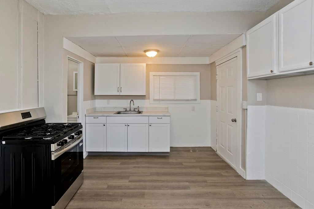 30 Hawthorne St Springfield — Photo 4 of 28