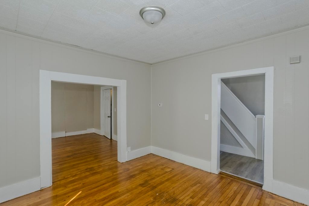 30 Hawthorne St Springfield — Photo 9 of 28