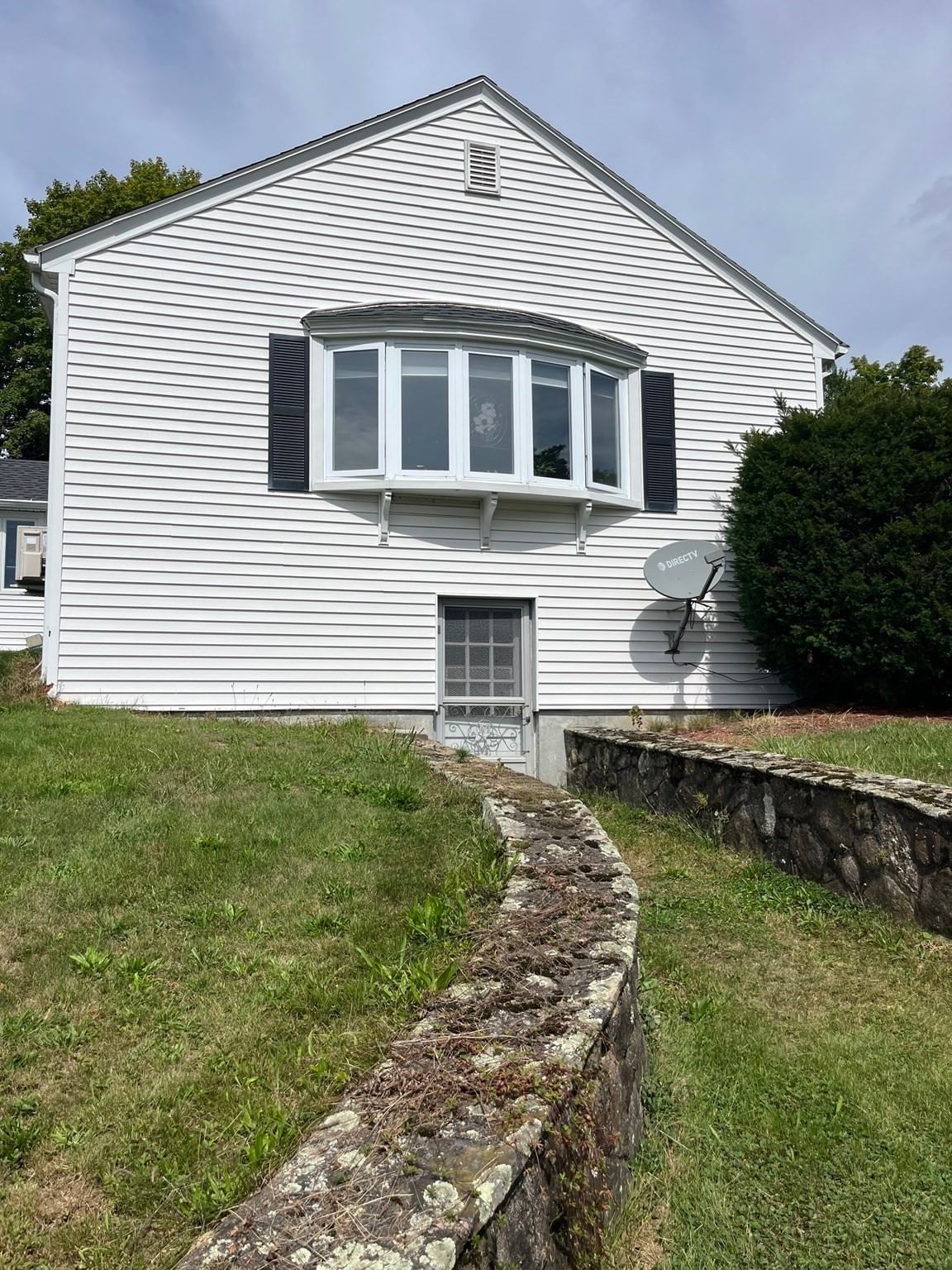 18 Crown St Spencer — Photo 3 of 37
