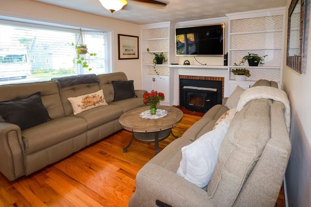 98 Van Kleeck Rd Millis — Photo 8 of 31
