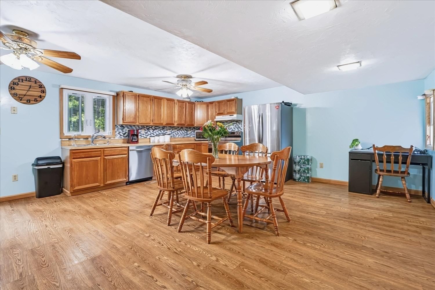 65 Neponset Heights Ave Foxboro — Photo 8 of 39