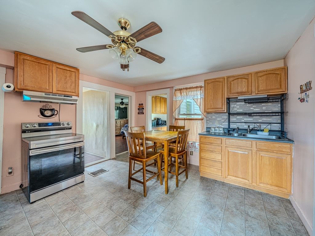 20 Boutelle St Fitchburg — Photo 11 of 39