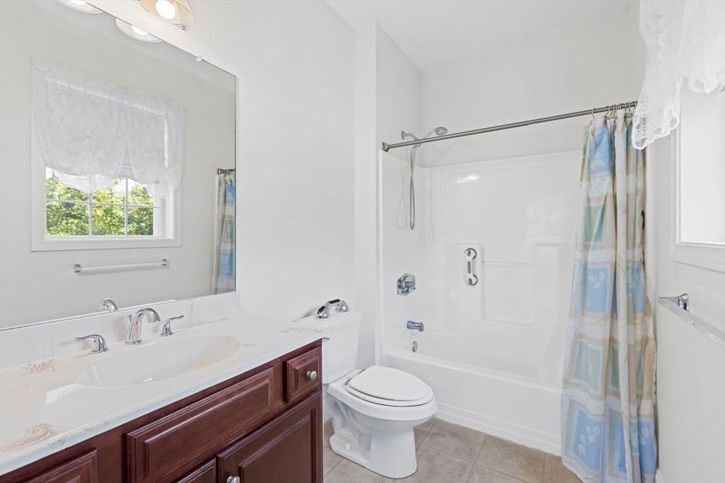 1481 Phillips Rd #1103 New Bedford — Photo 31 of 42