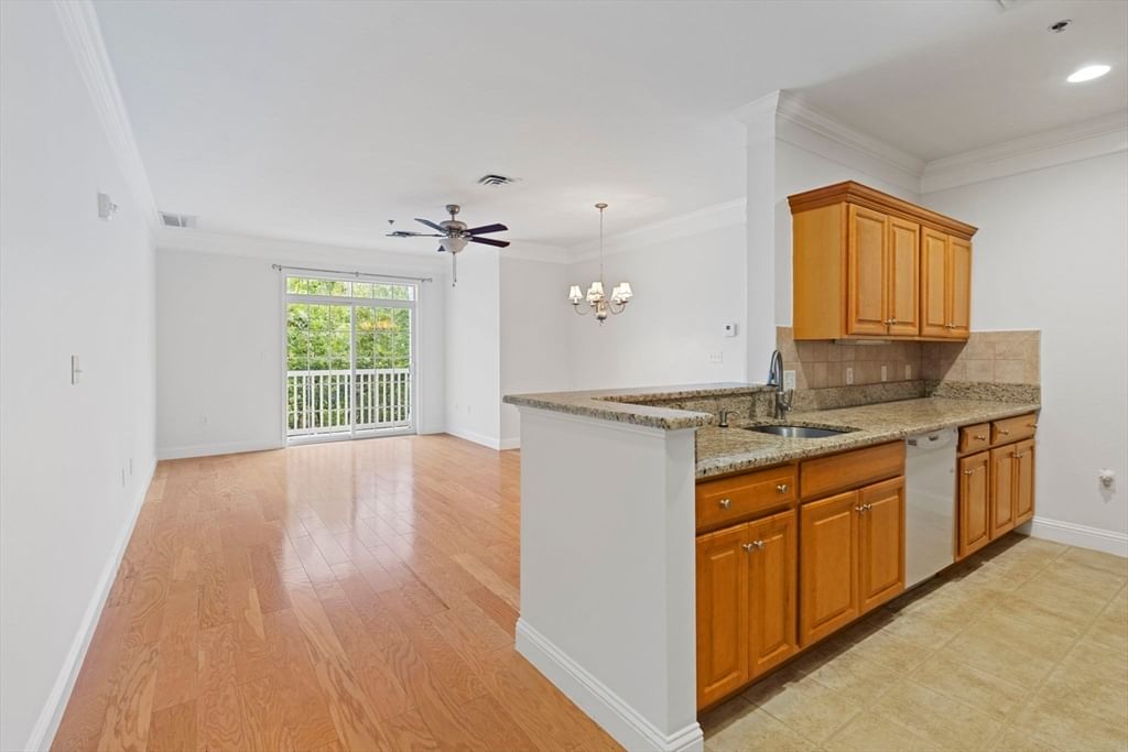 1481 Phillips Rd #1103 New Bedford — Photo 6 of 42