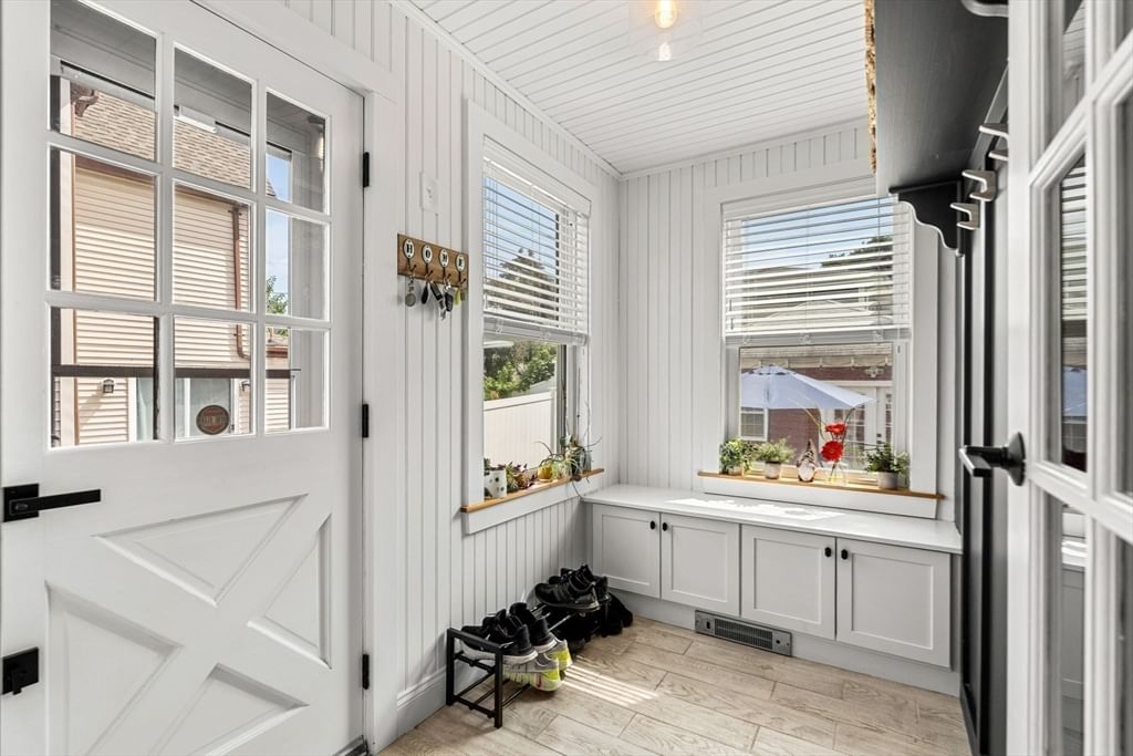 8 Minerva St. Swampscott — Photo 10 of 33